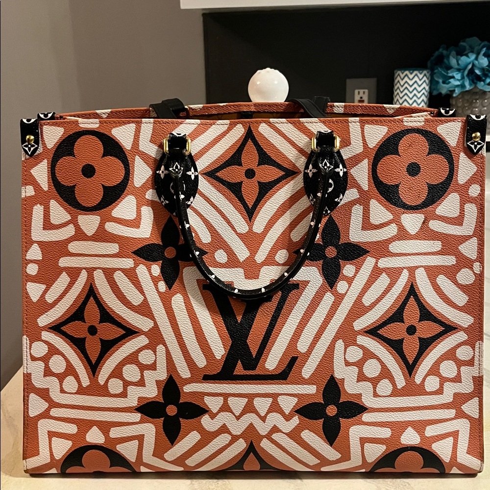 Limited Editionlouis Vuitton Giant Monogram Crafty On The Go Tote - Gm View 2
